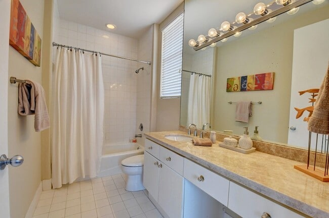 Building Photo - 2464 NW 59th St