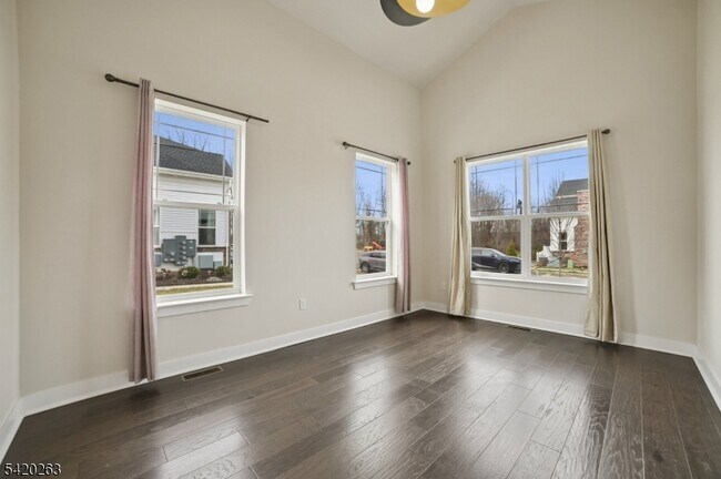 Building Photo - 25 Stone Ct