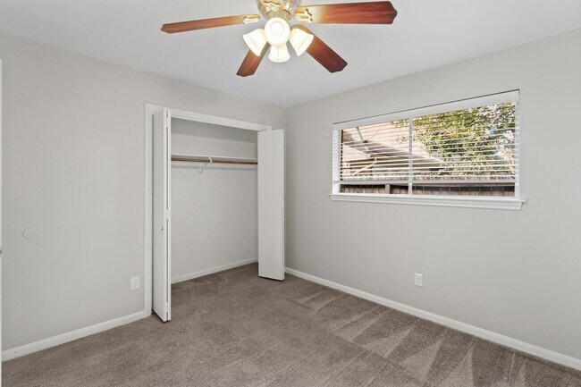 Building Photo - 3607 Cobleskill Ct
