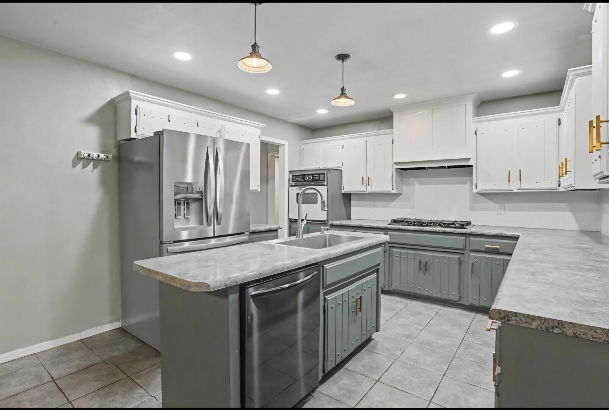 Building Photo - 2112 Bentham Pl