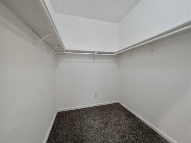 Building Photo - 11917 Meadowfire Dr