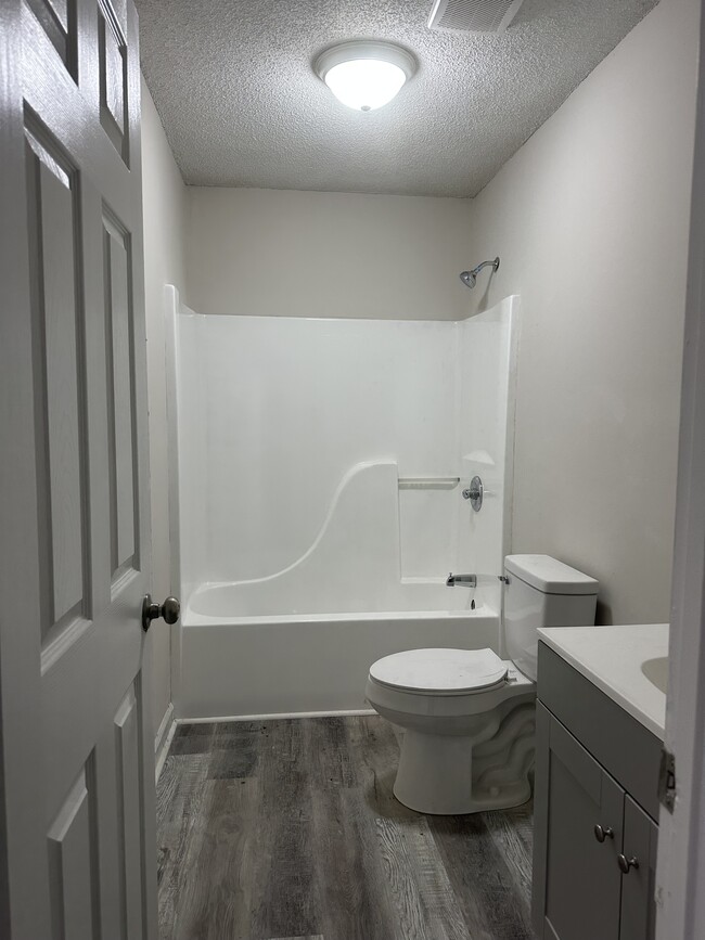 Building Photo - 200 Charles St