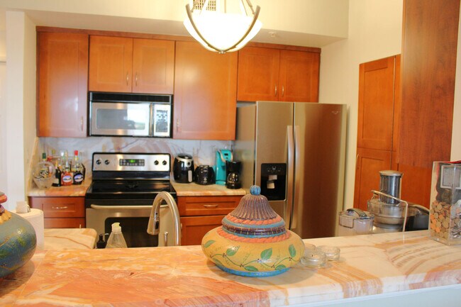 Building Photo - 1000 Scotia Dr