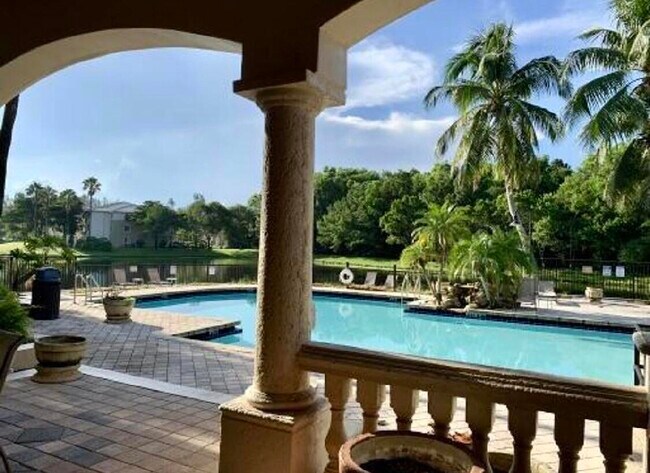 Building Photo - 500 Crestwood Ct S