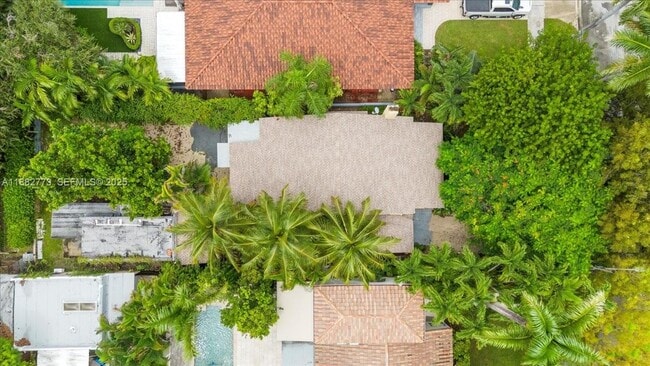 Building Photo - 34 SW 18th Rd