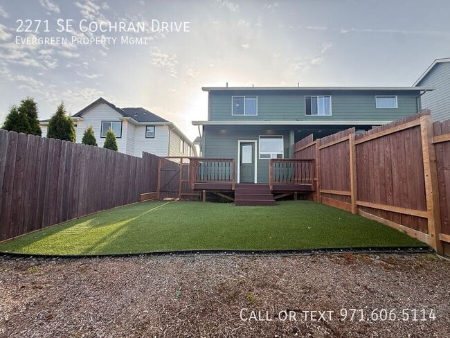 Building Photo - 2271 SE Cochran Dr