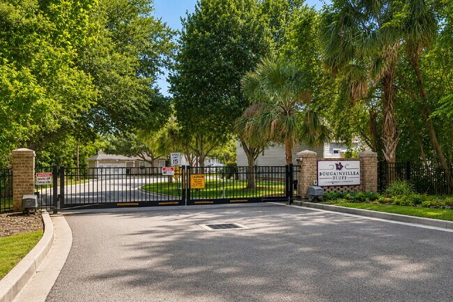 Building Photo - Gated waterfront community on Savannah Southside