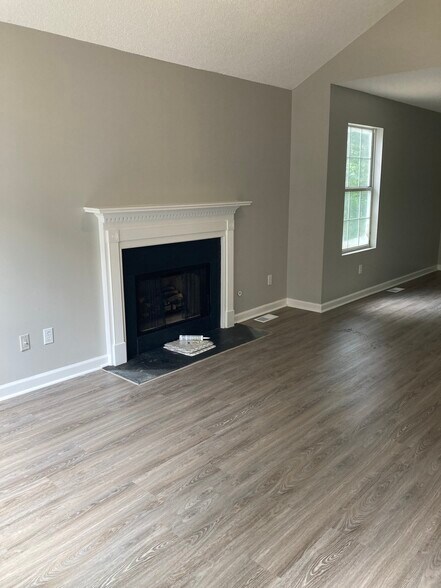 Building Photo - 4147 Lake Mist Dr NW