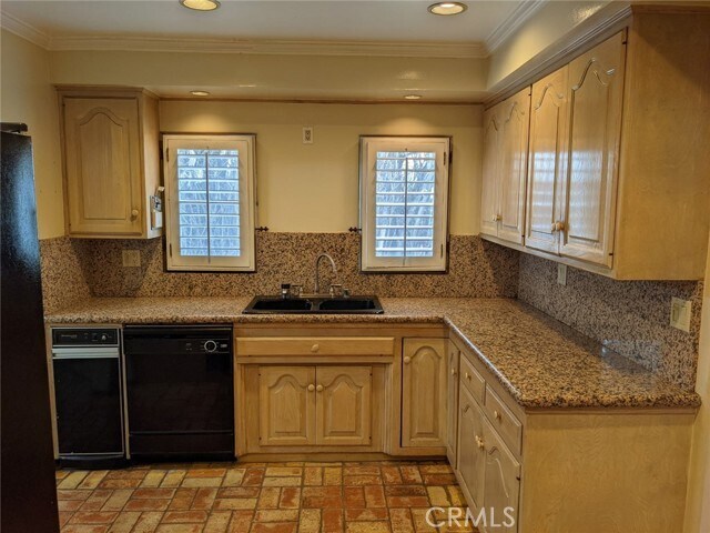 Building Photo - 316 Park Ave