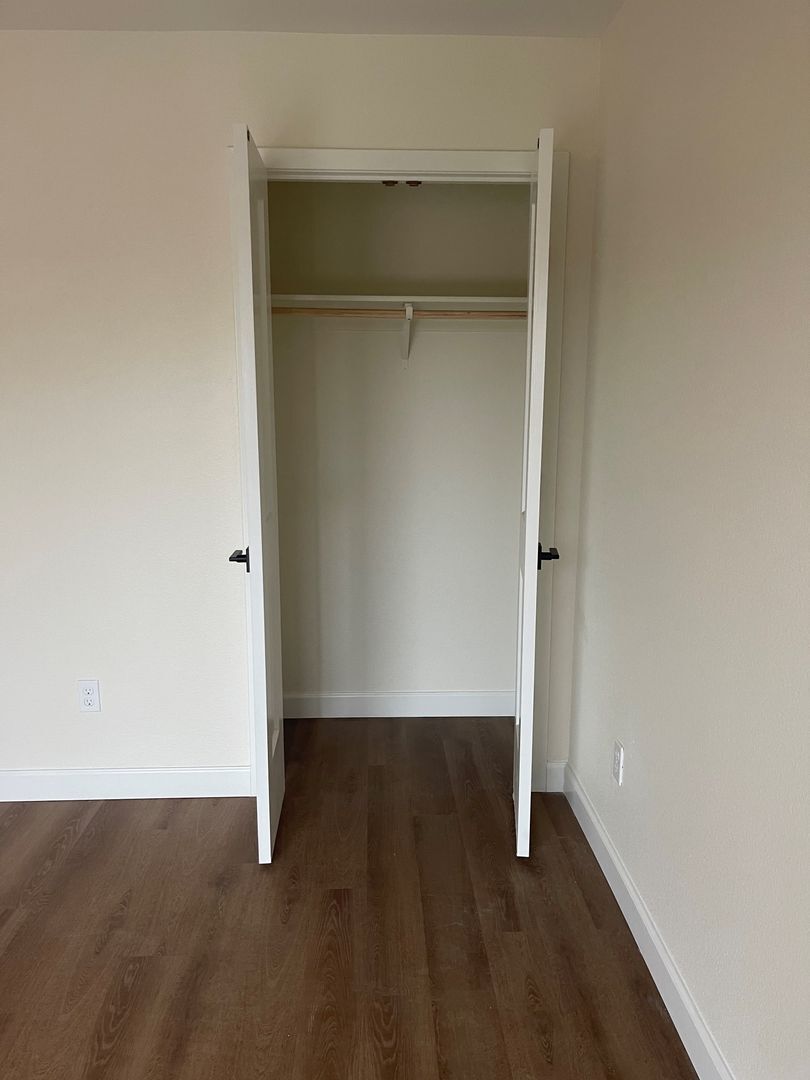 Building Photo - 2047 W Corvina Ave