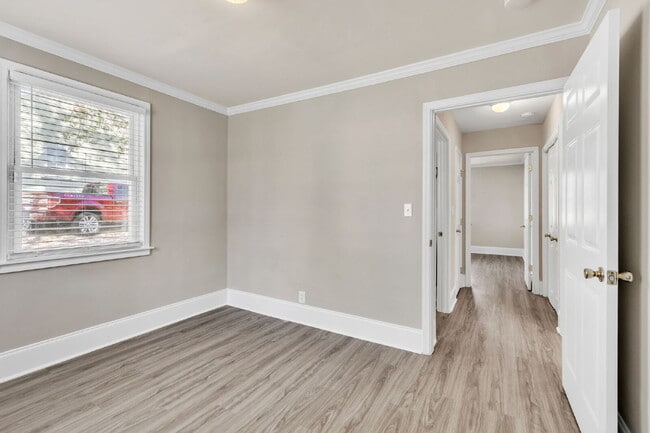 Building Photo - Beautifully Updated 2BR,2BA Single-Level Home $1650/mo rent***