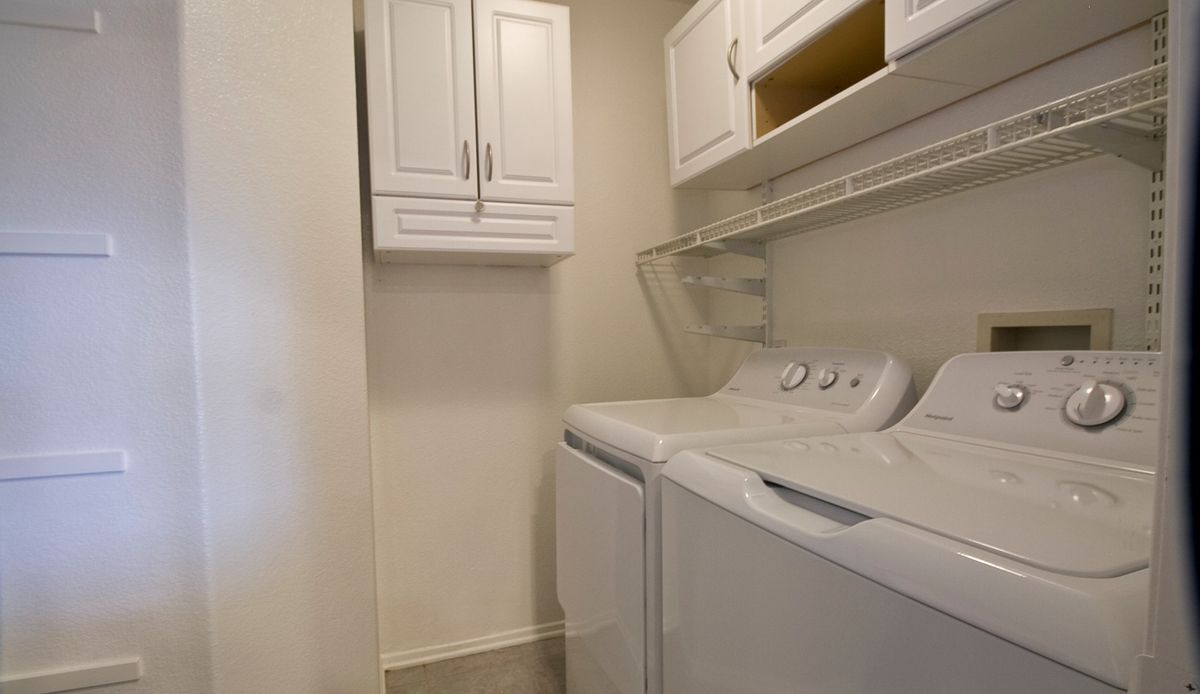 Building Photo - 265 S Olive St