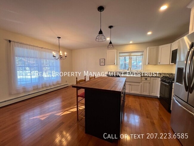 Building Photo - 65 Shore Rd