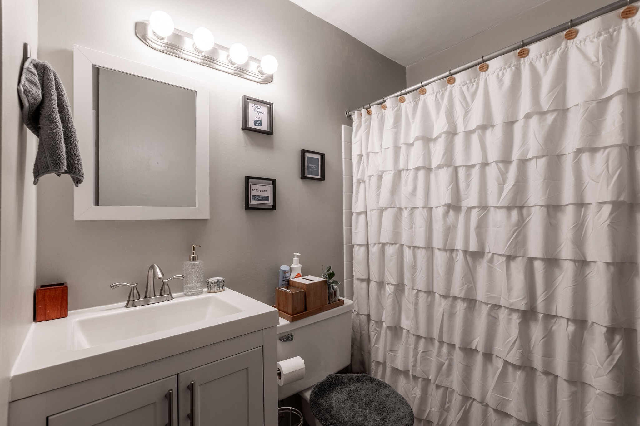 Building Photo - 607 W Wrightwood Ave