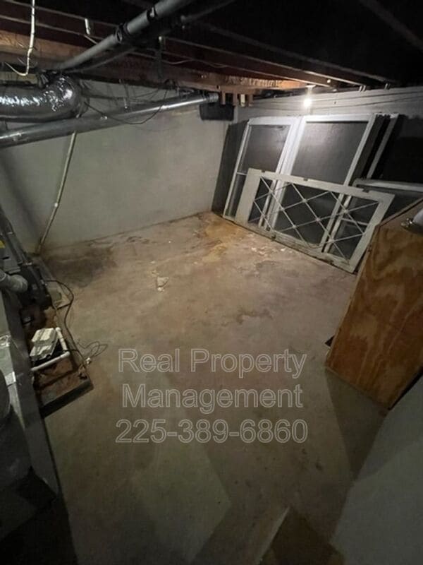 Building Photo - 755 Arlington Ave