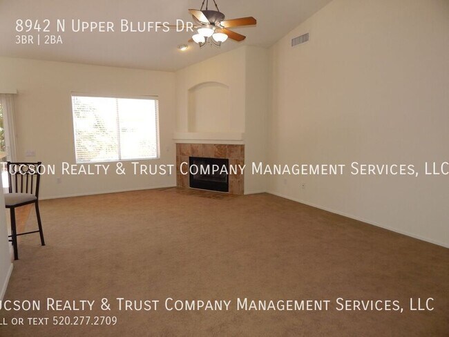 Building Photo - 8942 N Upper Bluffs Dr