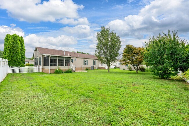 Building Photo - Milton Gem for Rent! Spacious 3BR Home, pe...
