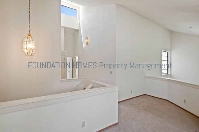 Building Photo - 130 Pelican Ln