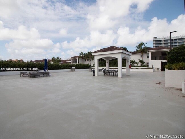 Building Photo - 3105 NE 184th St