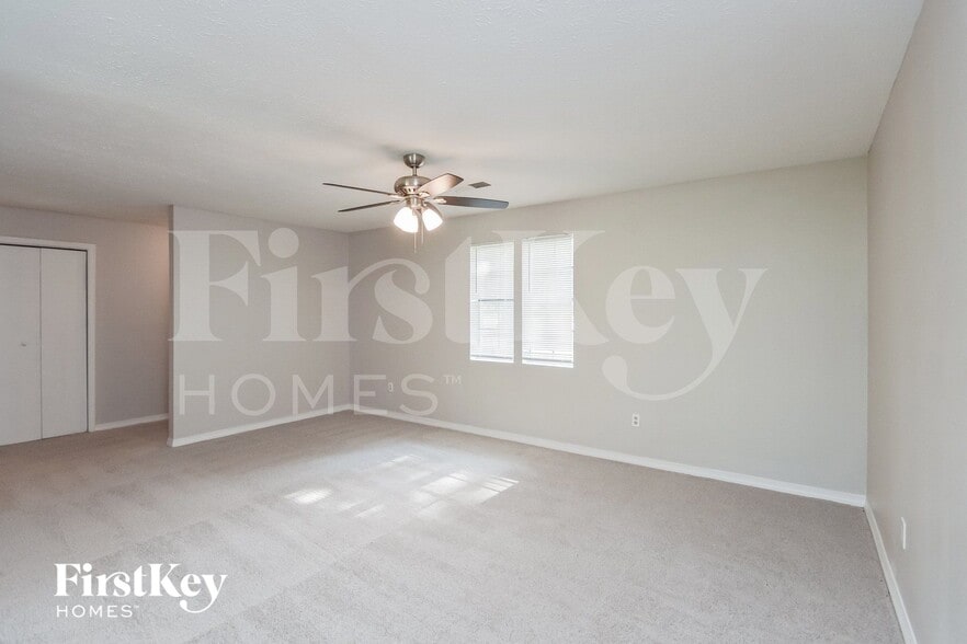 Building Photo - 2281 Briarwood Cir SW