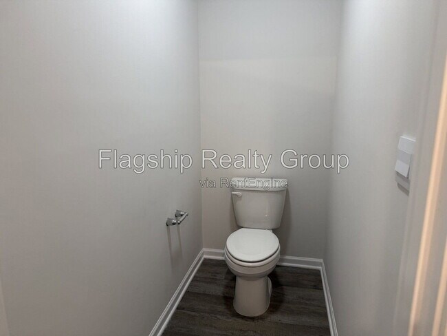 Building Photo - 4109 Laurel Rdg Dr