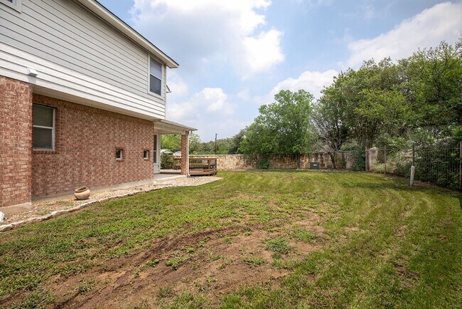 Building Photo - Spacious 4 BR/2.5 bath home in Iron Horse ...
