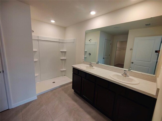 Building Photo - 6939 SE 112th Ln