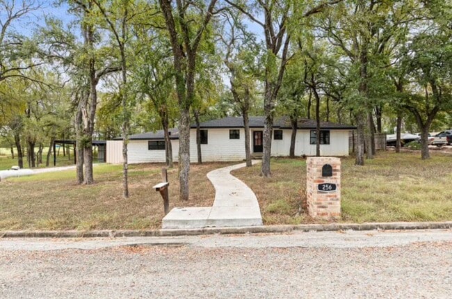 Building Photo - Fully Furnished Room for Rent- $550- Loren...