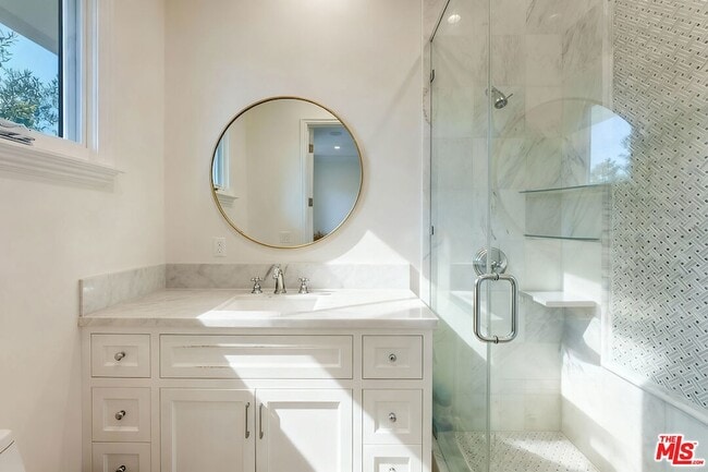 Building Photo - 363 S Saltair Ave