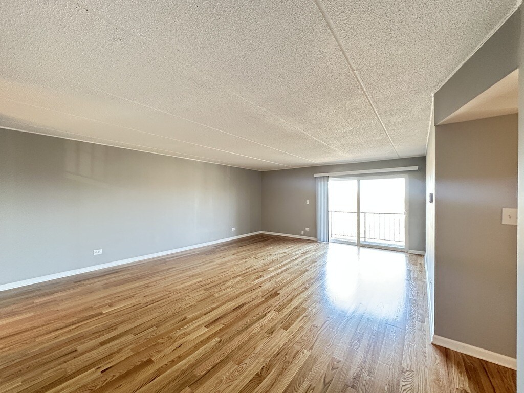 Building Photo - 525 N Quentin Rd