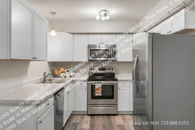 Building Photo - 537 Blossom Field Rd