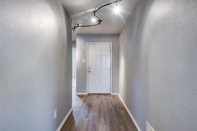 Building Photo - 2413 Briar Forest Dr
