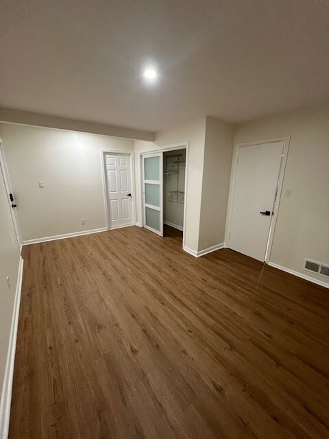 Building Photo - 522 E Indian Spring Dr