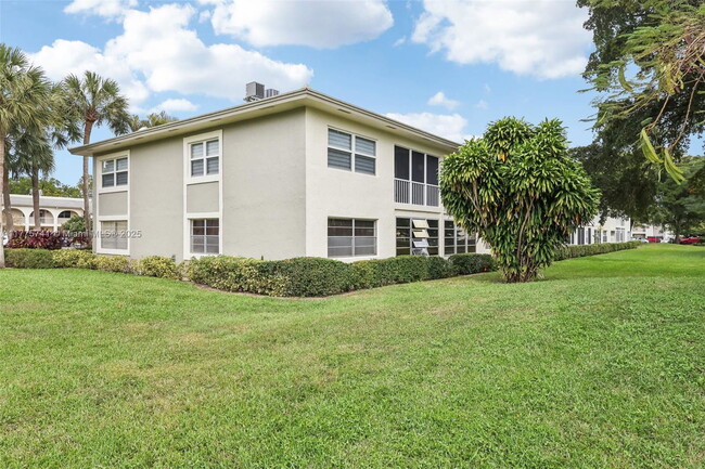 Primary Photo - 2703 Nassau Bend