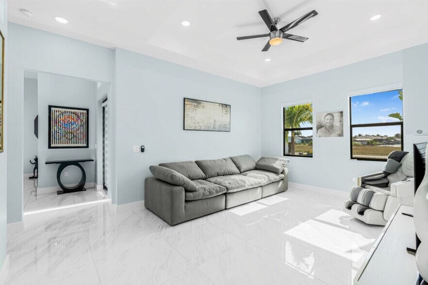 Building Photo - 3611 Gulfstream Pkwy