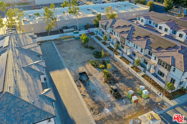 Building Photo - 3015 Tallahassee Ln