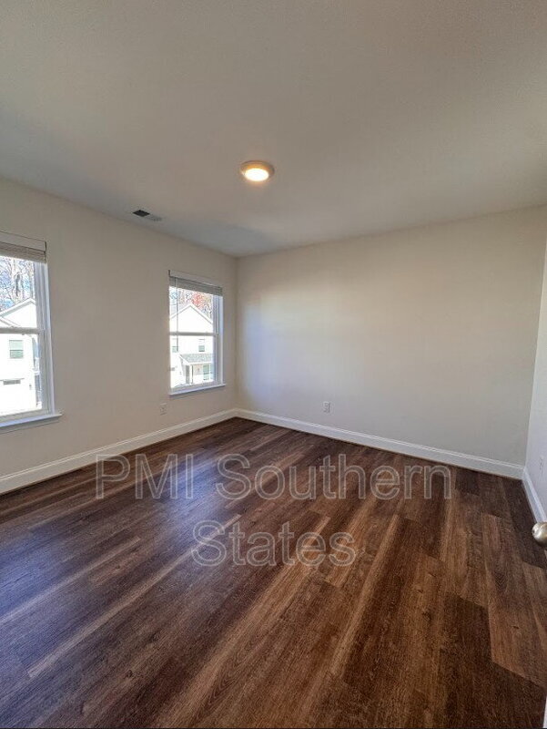 Building Photo - 305 Clarus Crk Wy