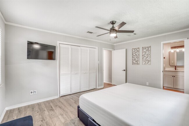 Building Photo - 9626 Vilven Ln