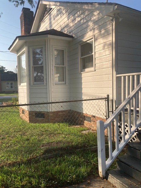 Building Photo - 698 Florida Dr