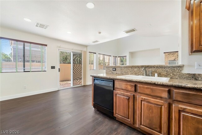 Building Photo - 7858 Windhamridge Dr