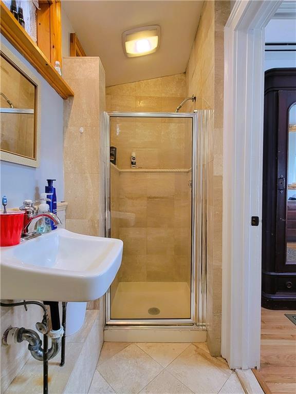 Building Photo - 92 Pelham St