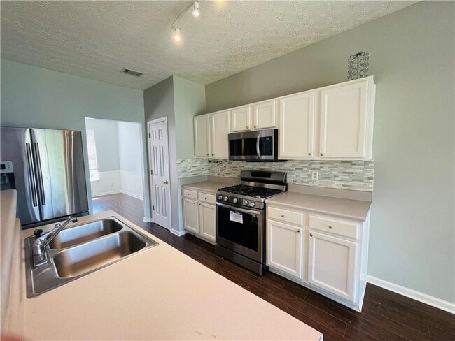 Building Photo - 3615 Beacon Ridge