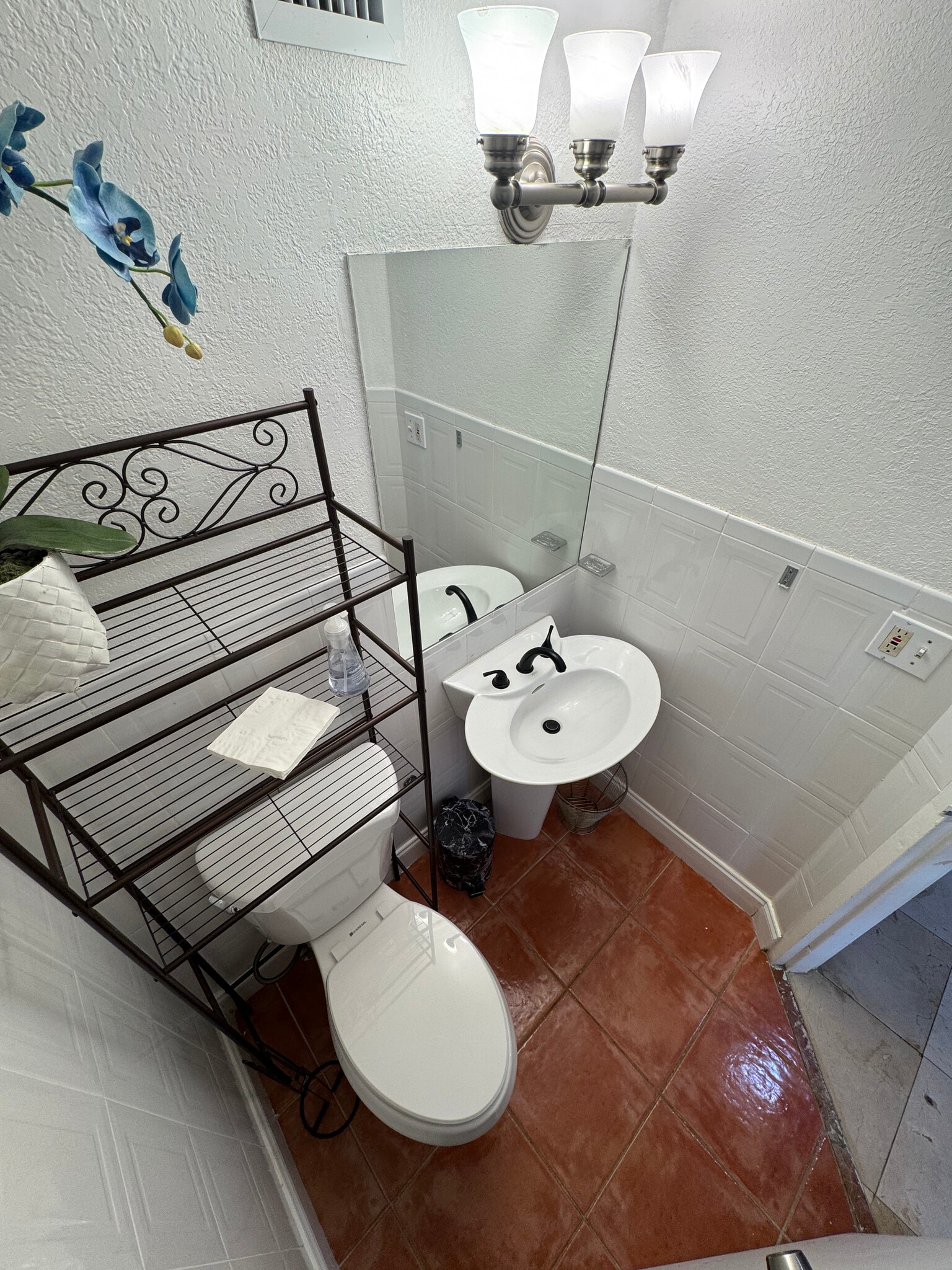 Building Photo - 801 Brickell Bay Dr