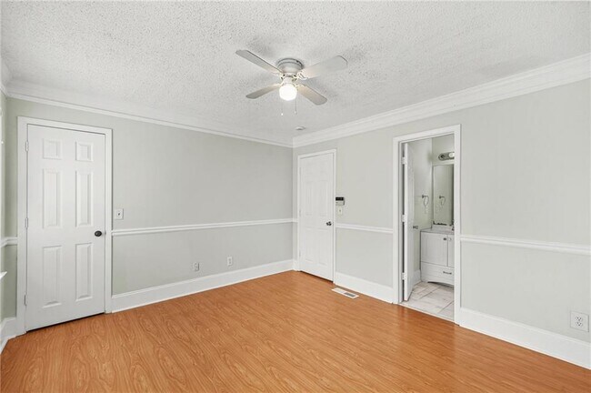 Building Photo - 140 Davis Mill Ct