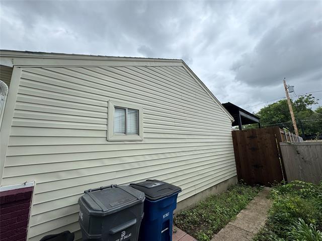 Building Photo - 2318 Fenwick Dr