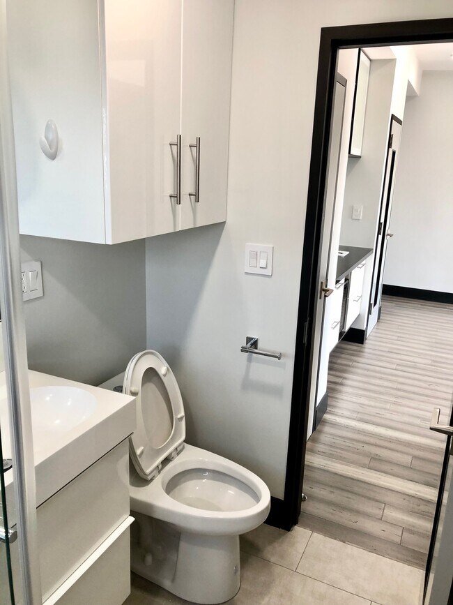 Building Photo - 1702 Hermosa Ave