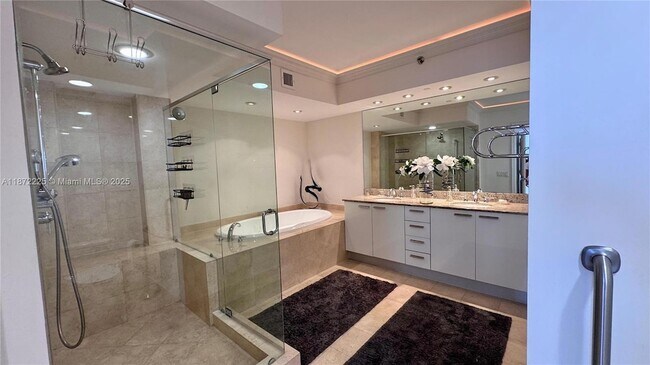 Building Photo - 1830 S Ocean Dr