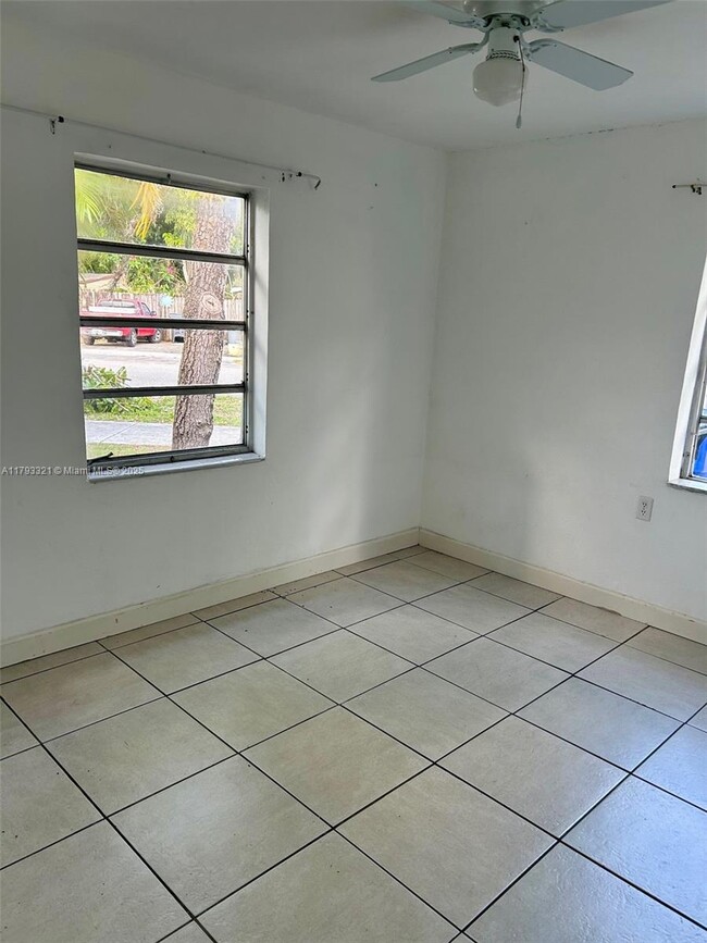 Building Photo - 550 N 58th Ave