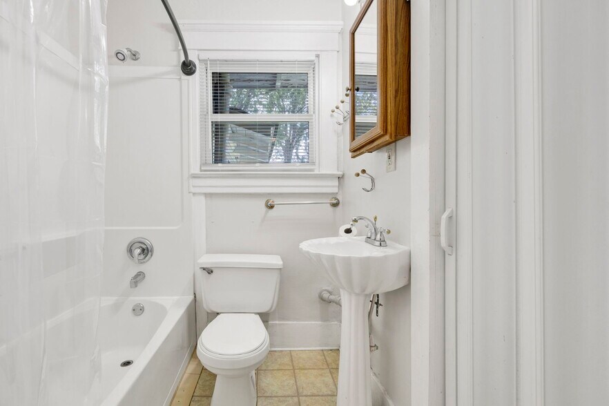 Building Photo - 3125 Heyward St