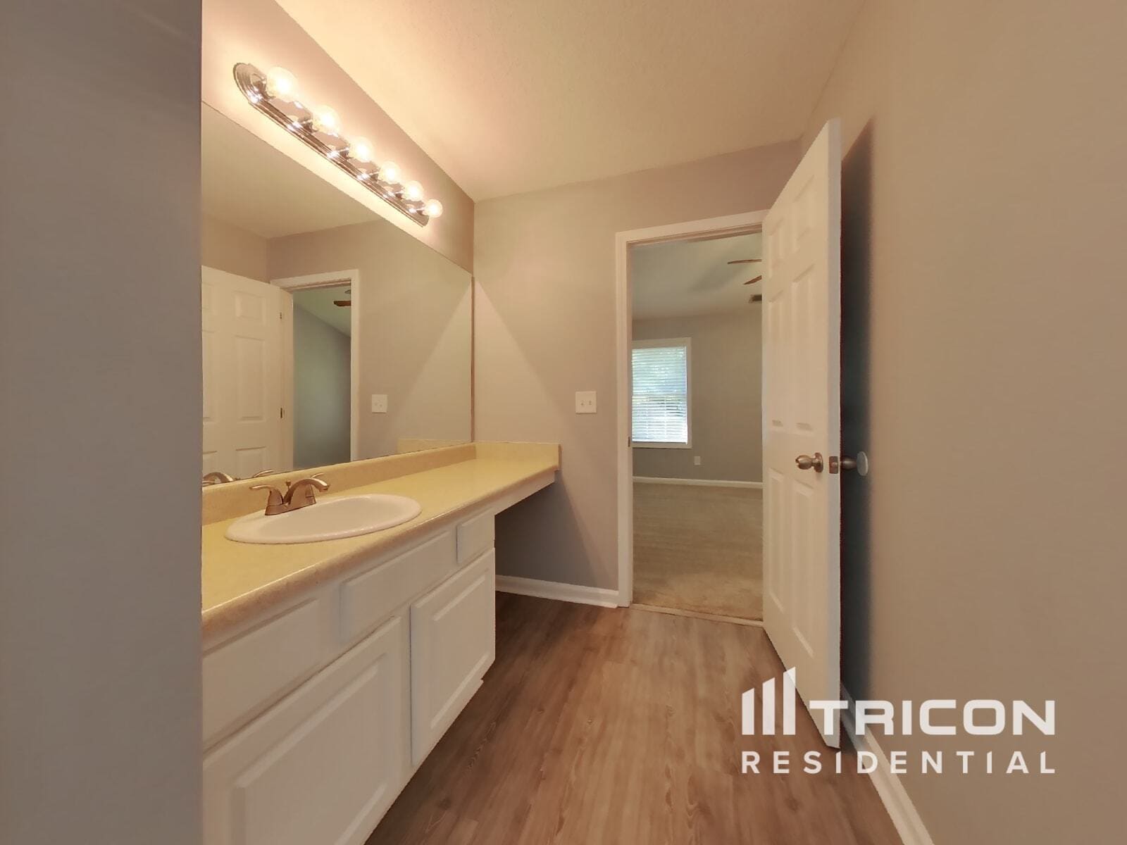 Building Photo - 341 Rosemont Ct